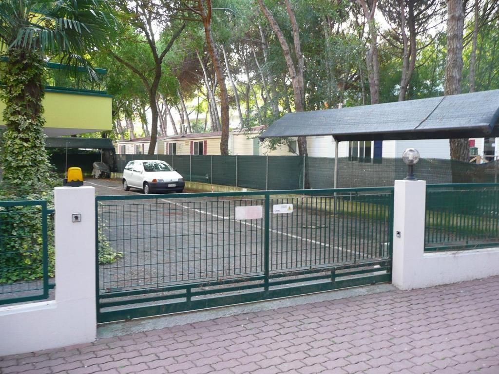 Residence Pineta - Agenzia Cocal Caorle Exteriör bild